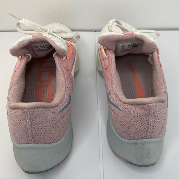 Nike Pegasus Air Zoom Women's White and Pink Running Shoes - Picture 4 of 8